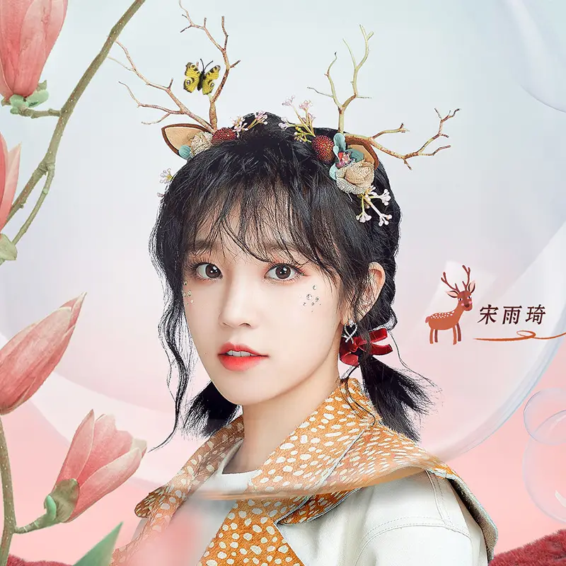 Korean-style Christmas Antler Hairband with Flashing Light - Image 4