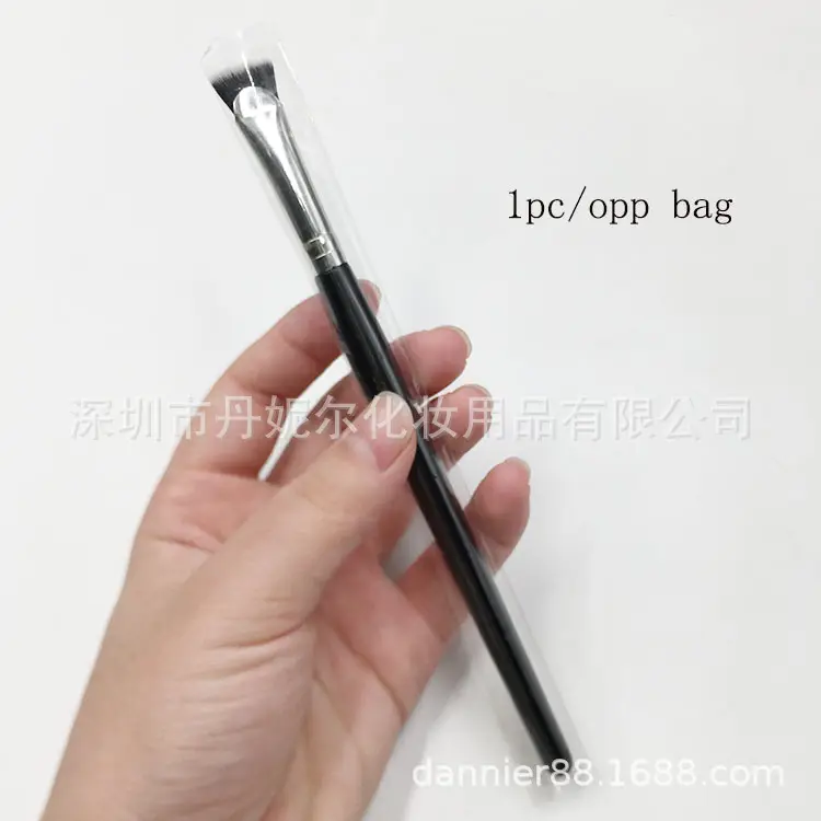 Danielle 36 Up Down Eyelash Brush Flat Head Highlighter — feature 7