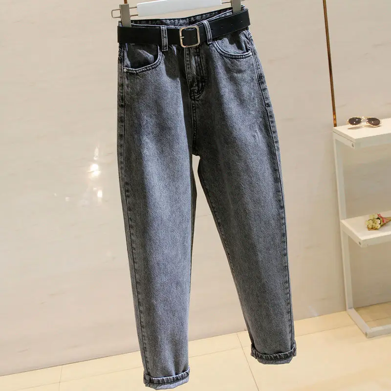 Plus Size Ripped Cropped Jeans for Women - Image 6