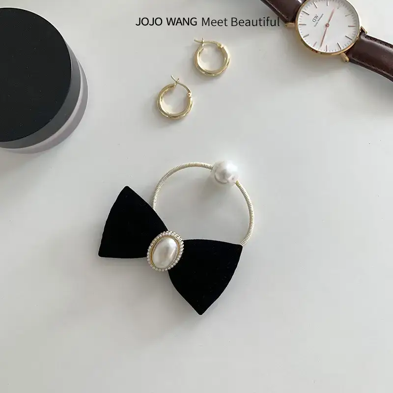 Black Pearl Bow Hair Ring for Women - Image 5