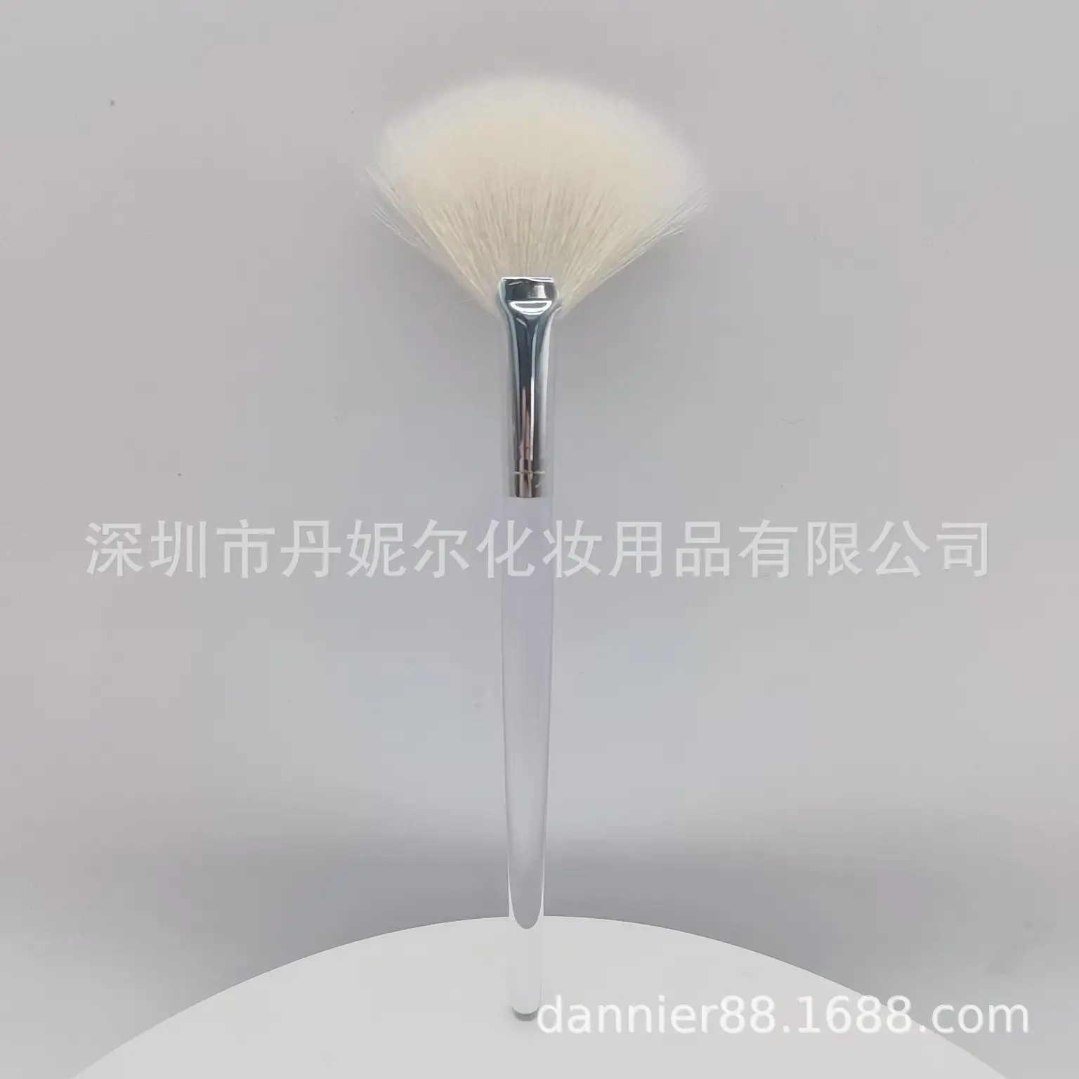 2021 Fan Brush Highlighter Brightening Beauty Tool - Image 9