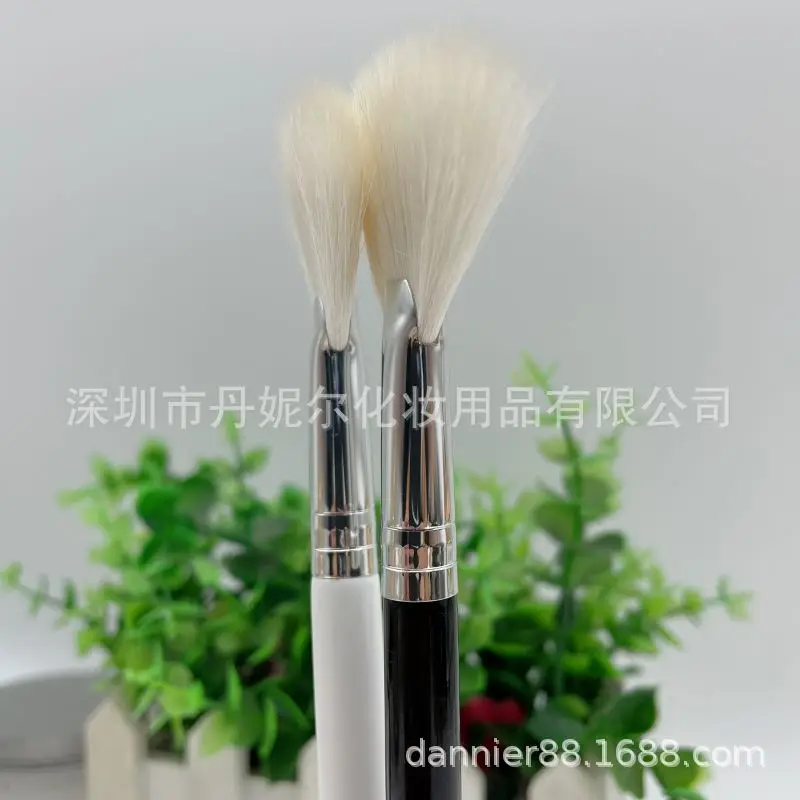 2021 Fan Brush Highlighter Brightening Beauty Tool — feature 21