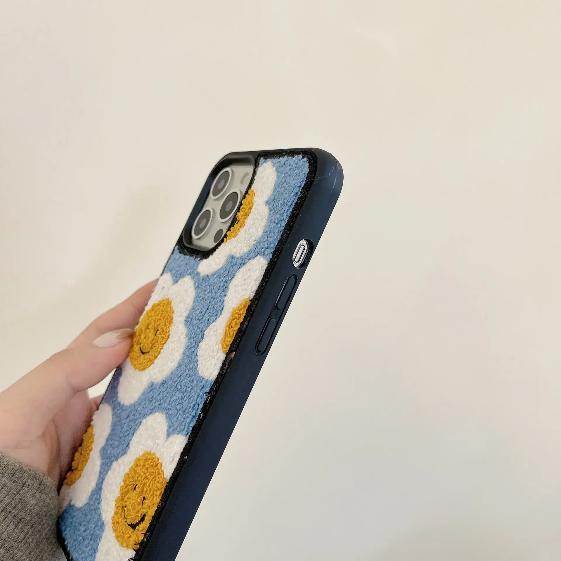 Autumn Winter Plush Sunflower iPhone 17 Pro Max Case - Image 4