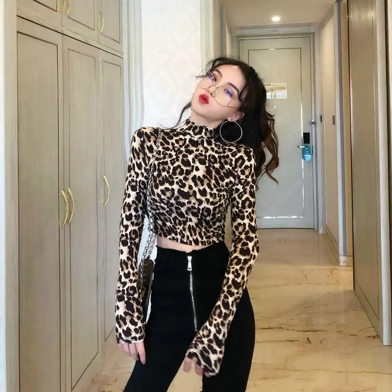 Women Leopard Print High Collar Top Short Sleeve — feature 10