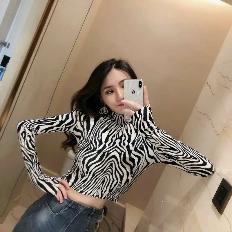 Women Leopard Print High Collar Top Short Sleeve — feature 2