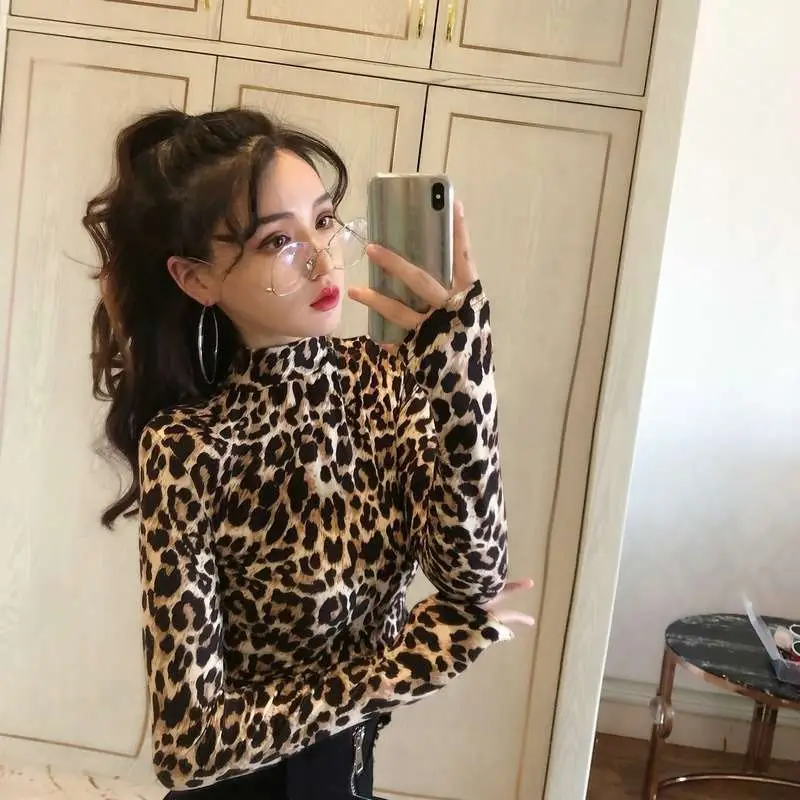 Women Leopard Print High Collar Top Short Sleeve — feature 5
