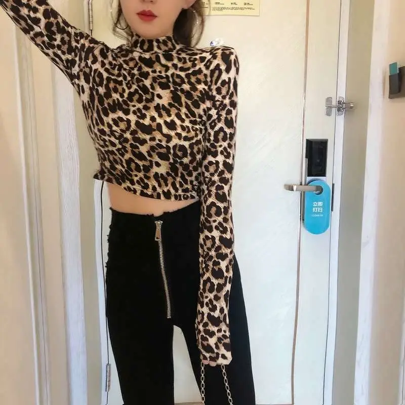 Women Leopard Print High Collar Top Short Sleeve — feature 8