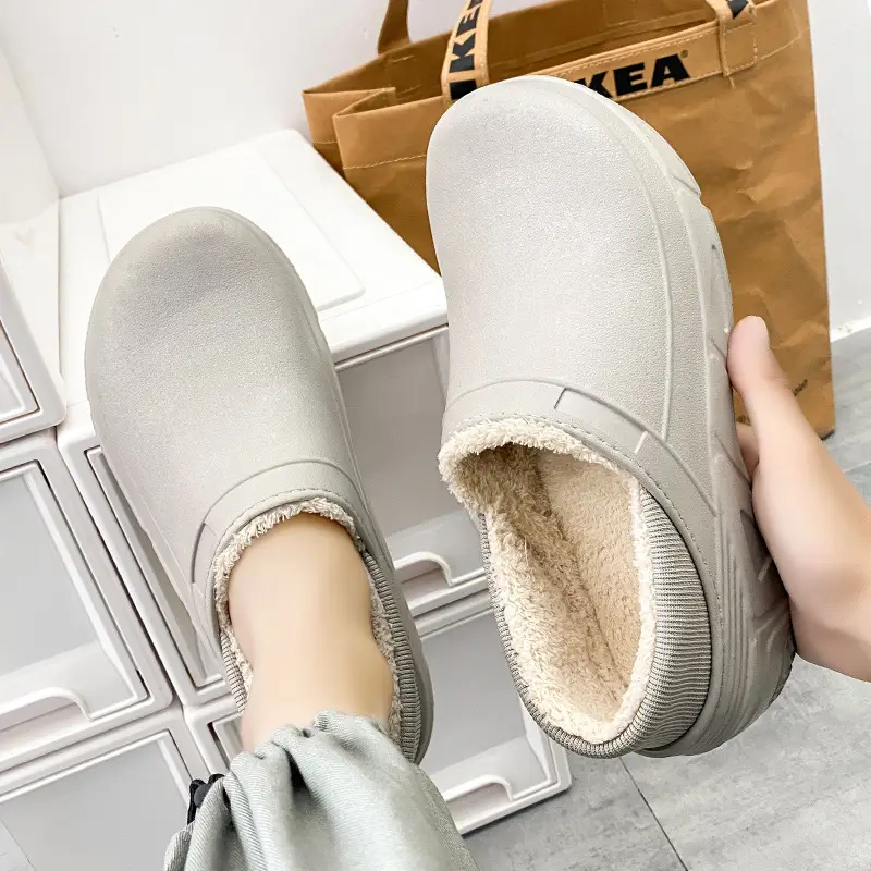 Men's waterproof cotton slippers winter non-slip home thick bottom outdoor warm dad cotton shoes men's factory wholesale - Image 5