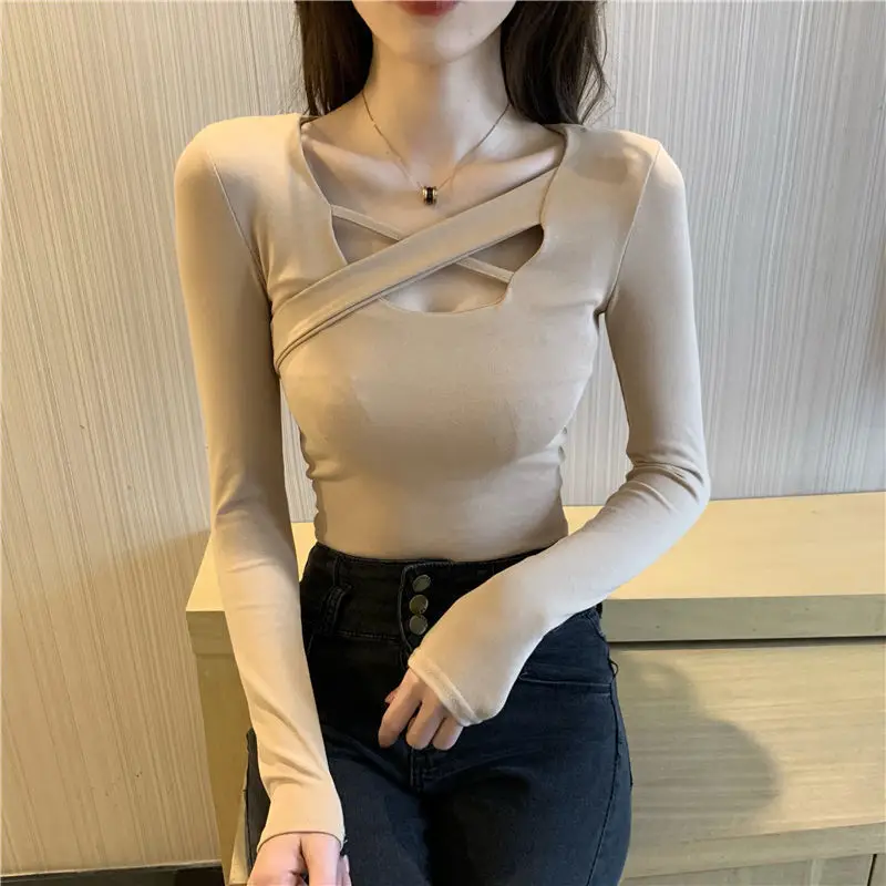 Women's Black Slim Fit Long Sleeve T-Shirt with Crossback Design — feature 17