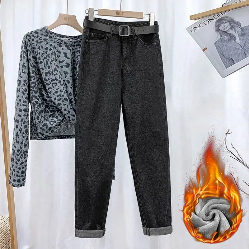 Plus Size Velvet Pants with Harlan Radish Jeans Set