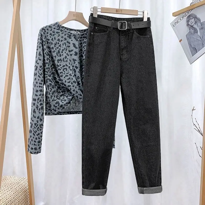 Plus Size Velvet Pants with Harlan Radish Jeans Set