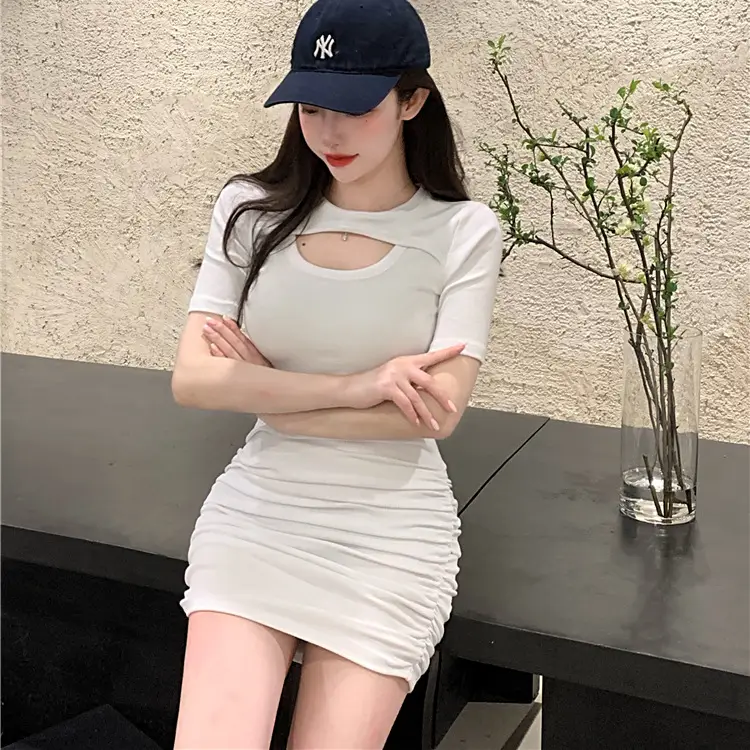 Black Hip-Hugging T-Shirt for Women Spring Summer - Image 2