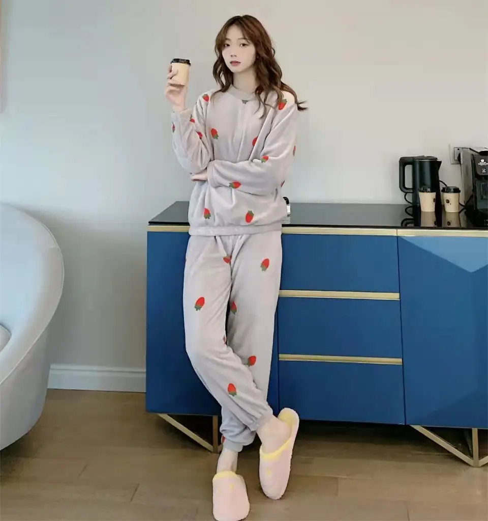 2025 New Autumn & Winter Large Size Coral Velvet Pajamas - Image 4
