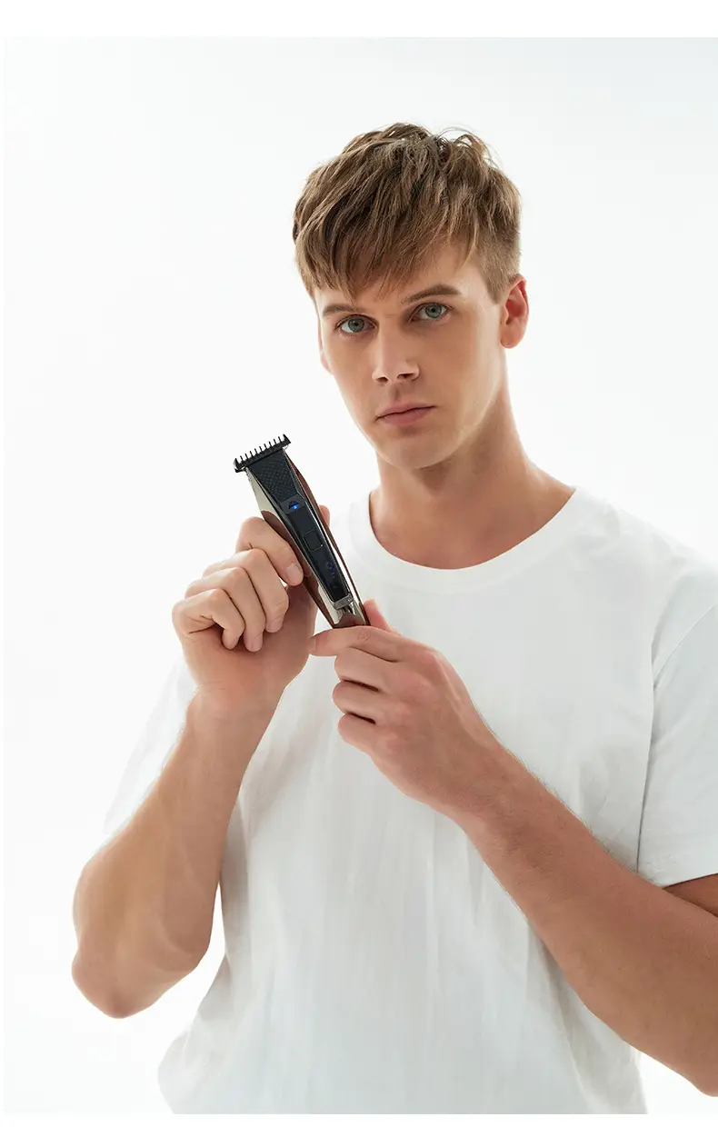 Electric Hair Clipper with USB Charge & Oil Bottle — feature 18