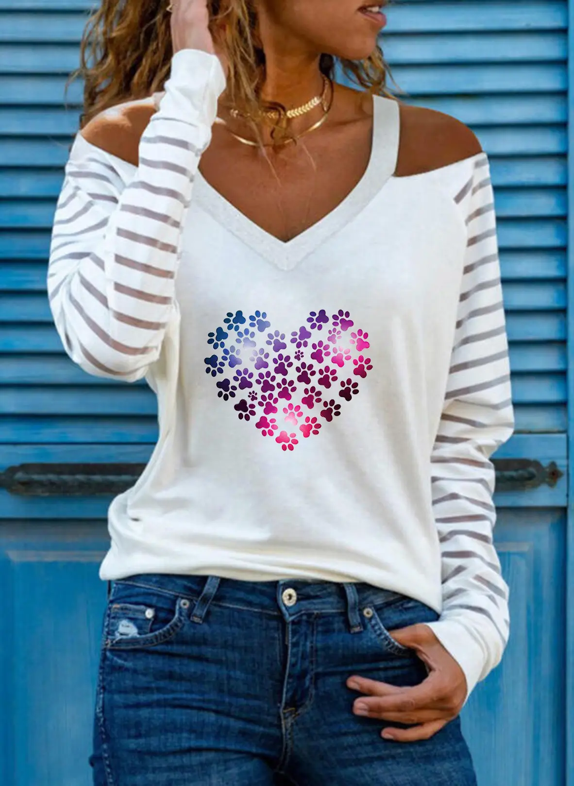 Off-shoulder V-Heart Printed Long Sleeve Top for Women - Image 10