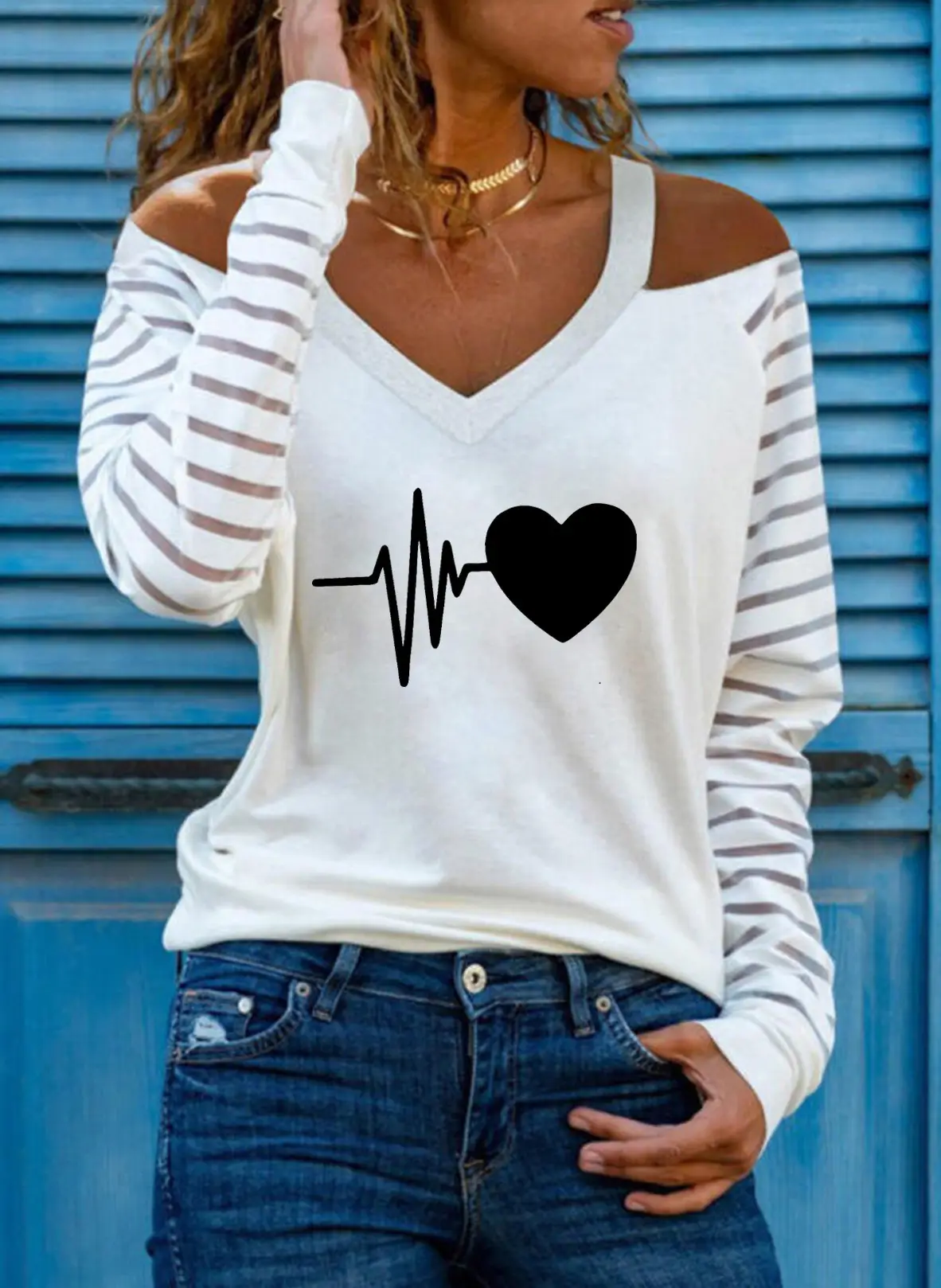 Off-shoulder V-Heart Printed Long Sleeve Top for Women - Image 21