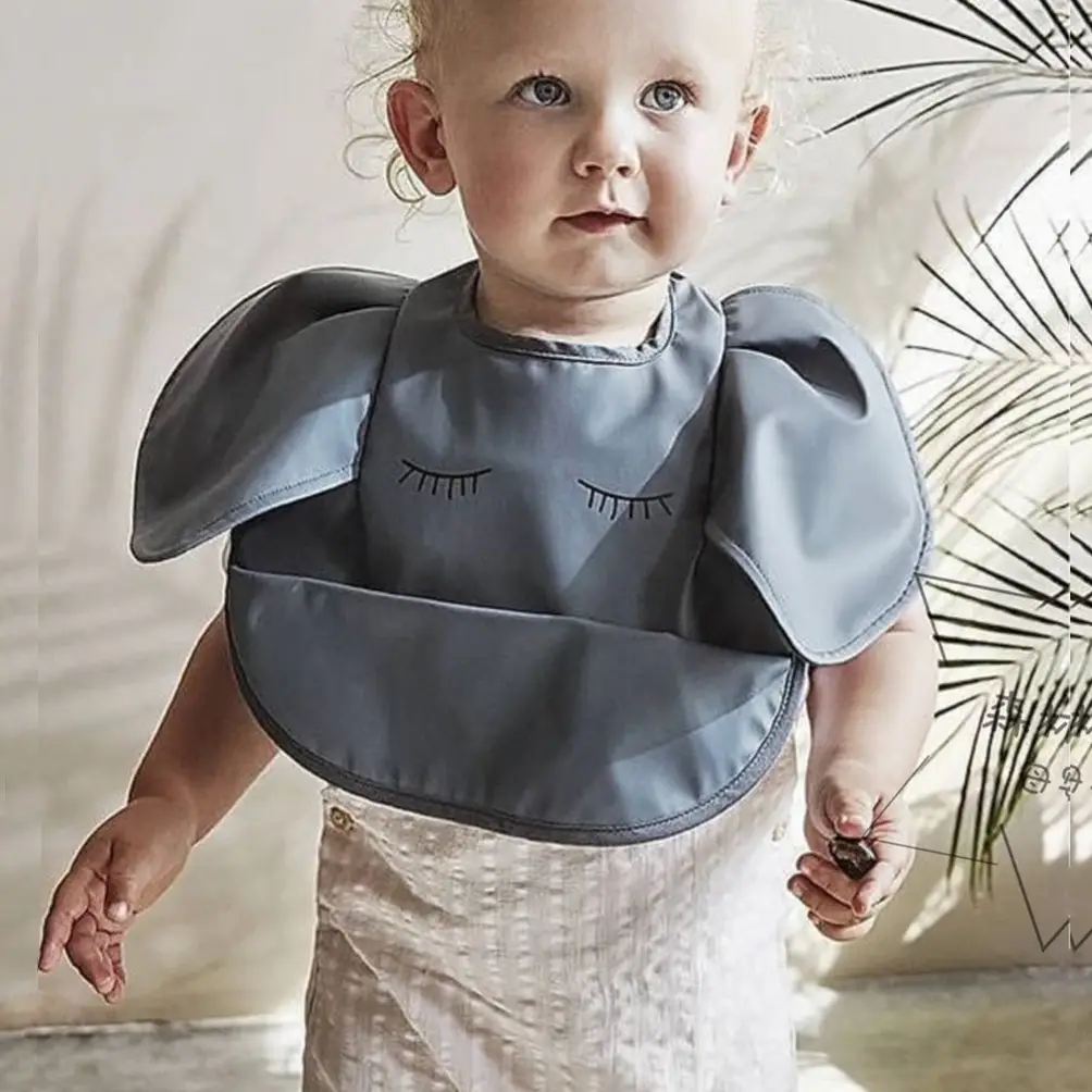 Sweden Retro-Dressing Baby Eating Bib Angel Wings Design - Image 14