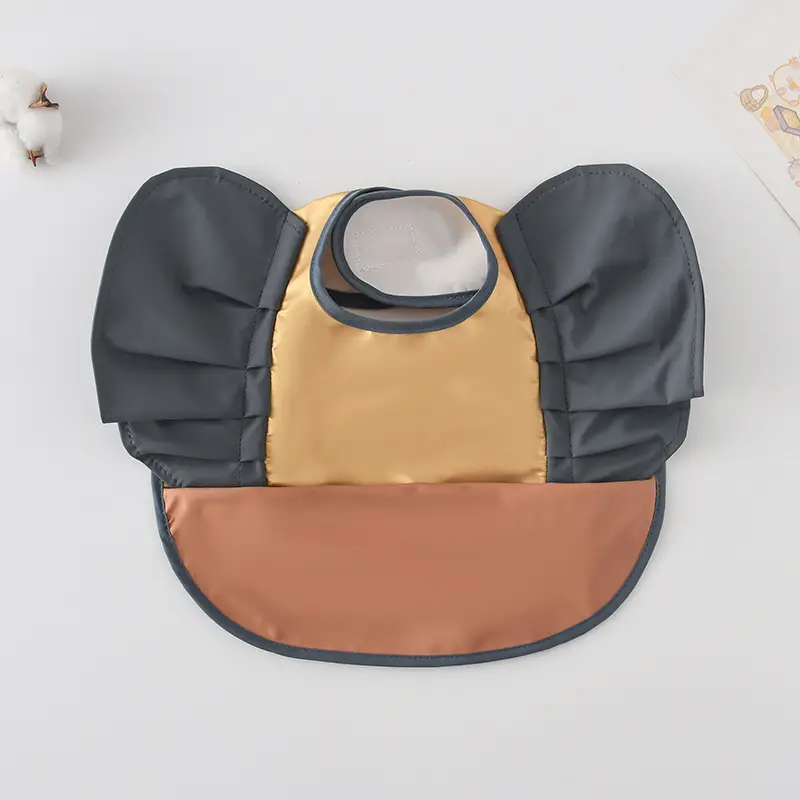Sweden Retro-Dressing Baby Eating Bib Angel Wings Design - Image 244