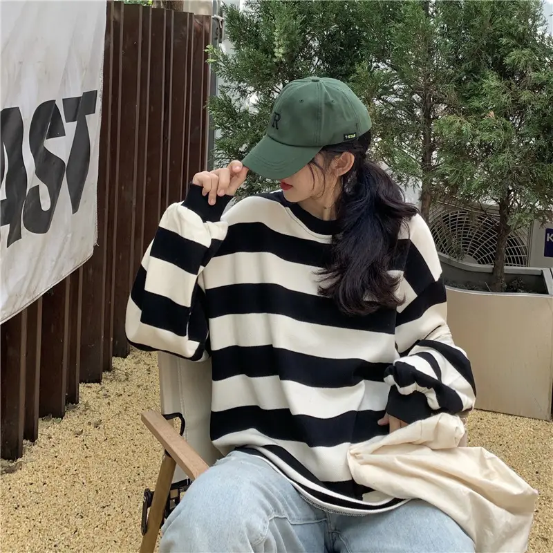 2022 Striped Long Sleeve Sweatshirt Women's Loose Fit — feature 15