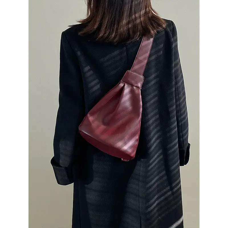 2026 Korean Designer Crossbody Bag Black