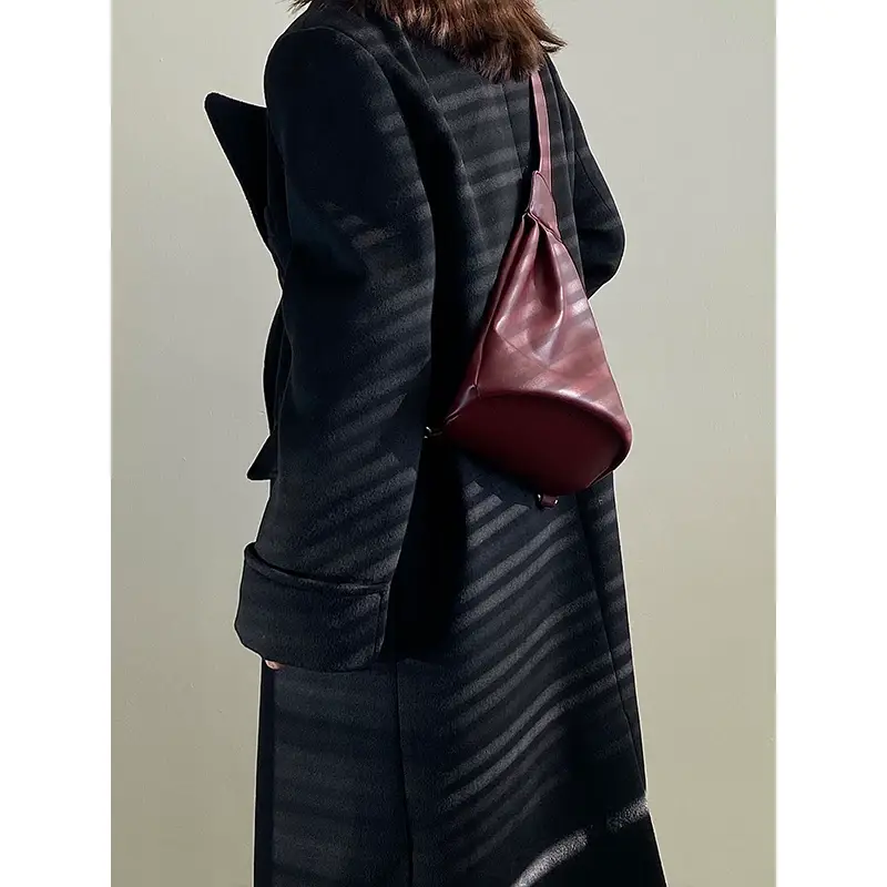 2026 Korean Designer Crossbody Bag Black — feature 20