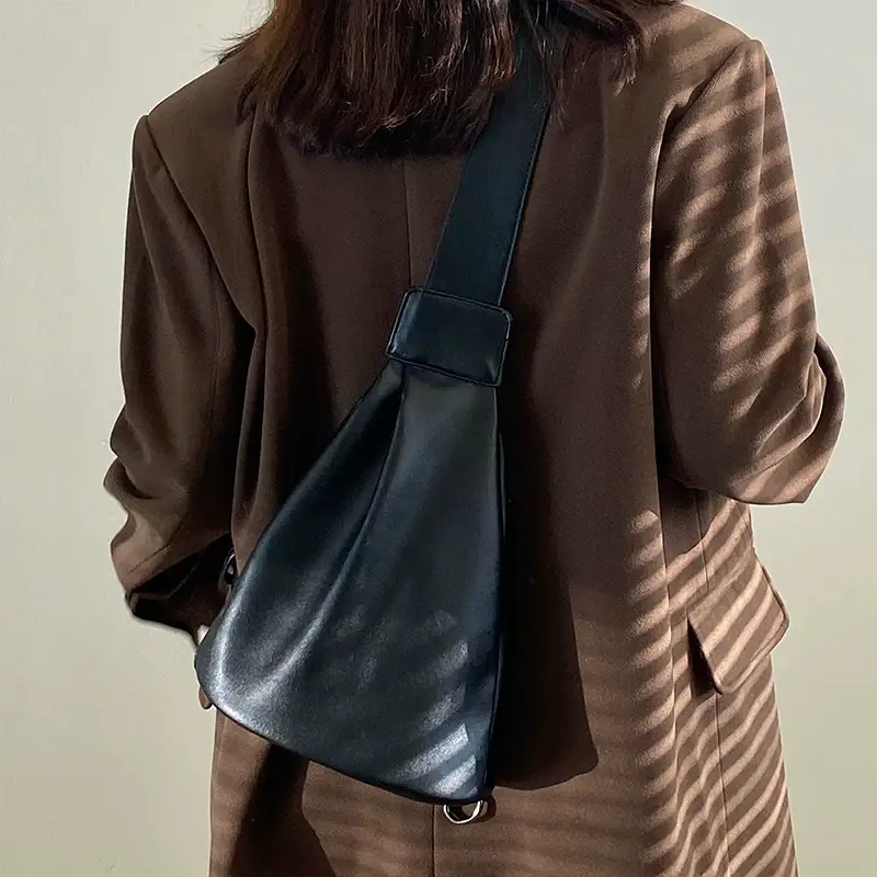 2026 Korean Designer Crossbody Bag Black — feature 26