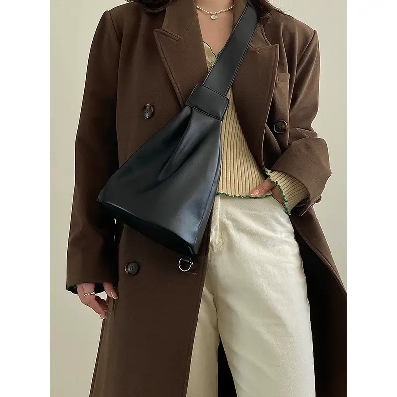 2026 Korean Designer Crossbody Bag Black — feature 30