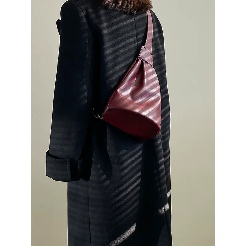 2026 Korean Designer Crossbody Bag Black — feature 34
