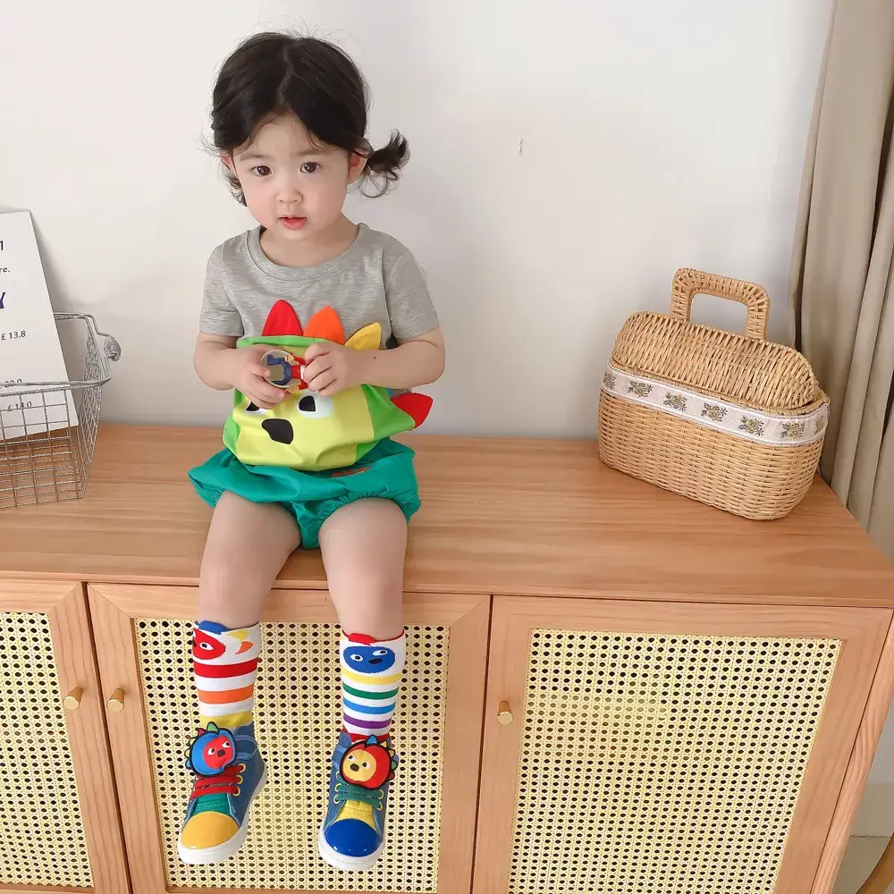 牛仔鞋模特