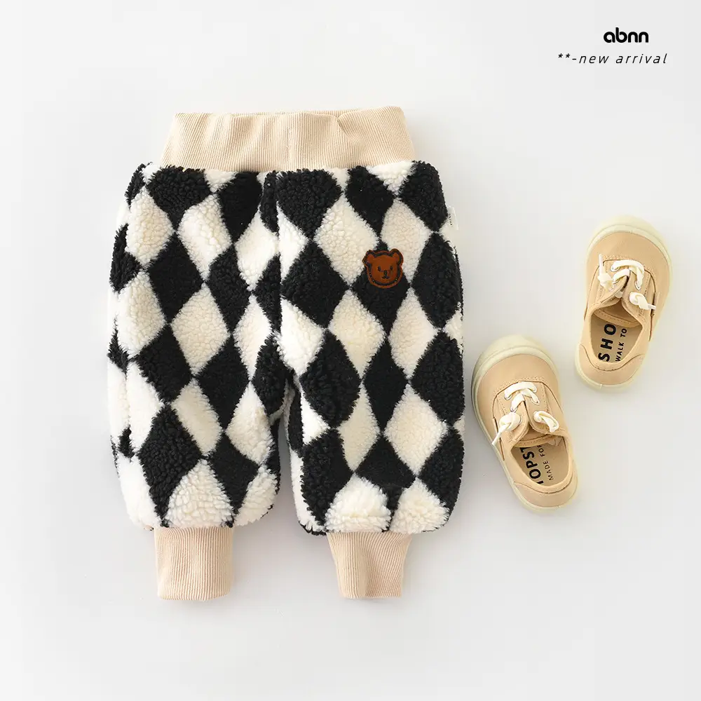 2024 Winter Baby Leg Panties Cartoon Rhombus Plaid Thickened Butt-Covering Pants - Image 3