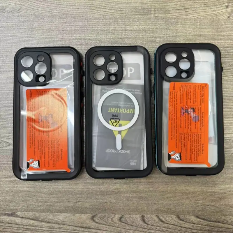 Waterproof Magnetic iPhone Case for 15" — feature 2