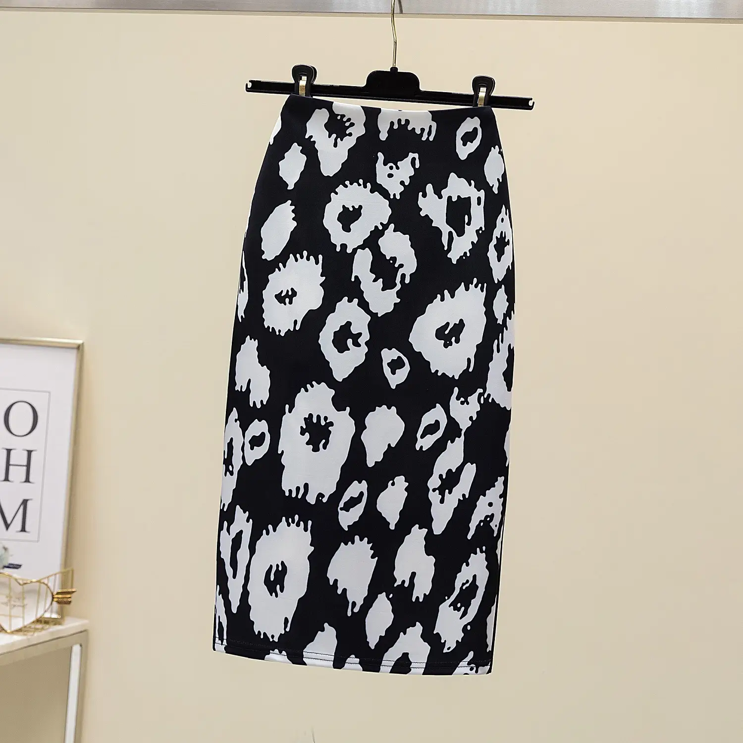 Black Gold Printed Pencil Skirt for Women - Image 19