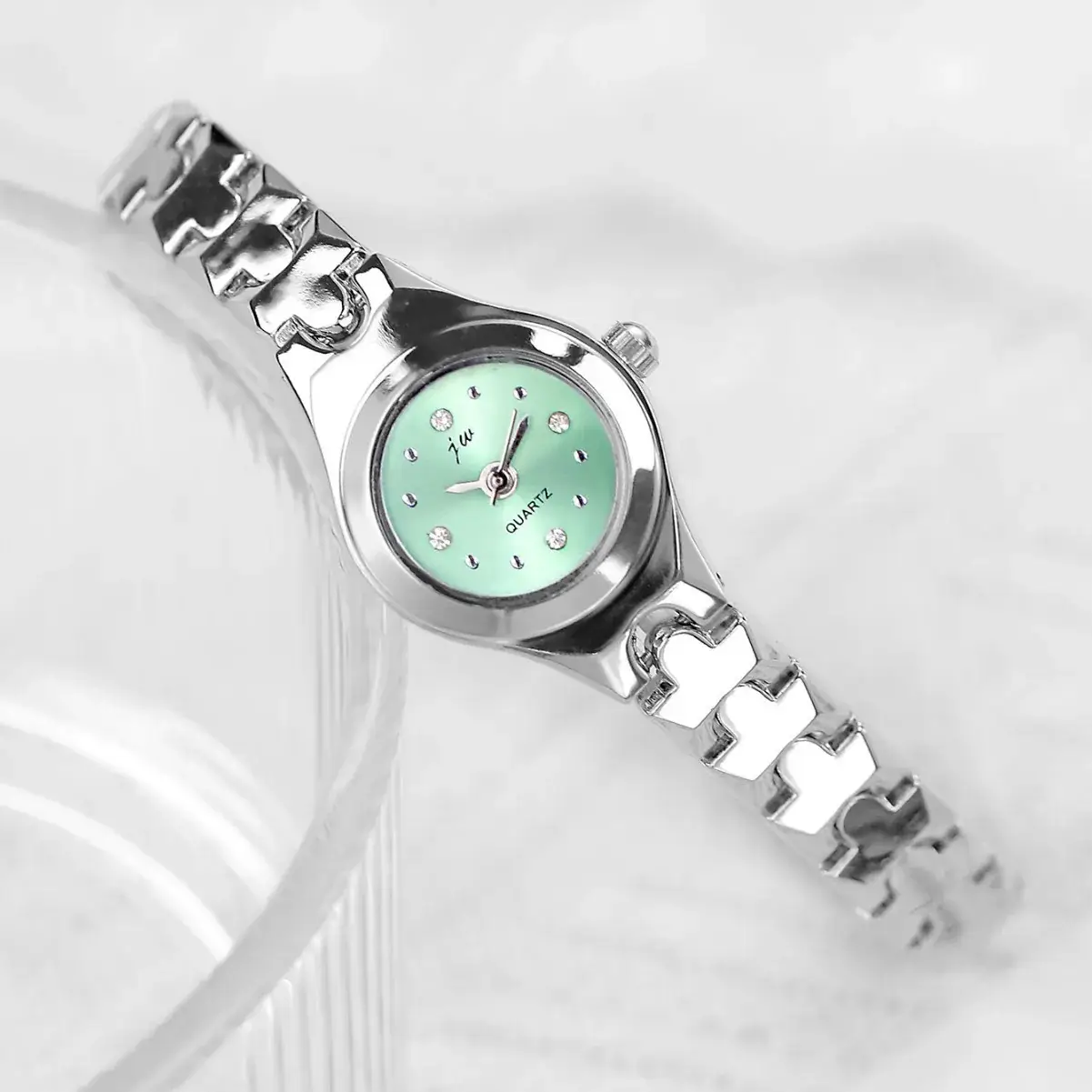 Ladies Silver Chain Watch Green Dial Quartz CHIC Style - Image 10