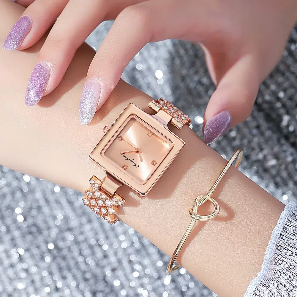 Diamond Encrusted Women's Quartz Watch Rose Gold Chain