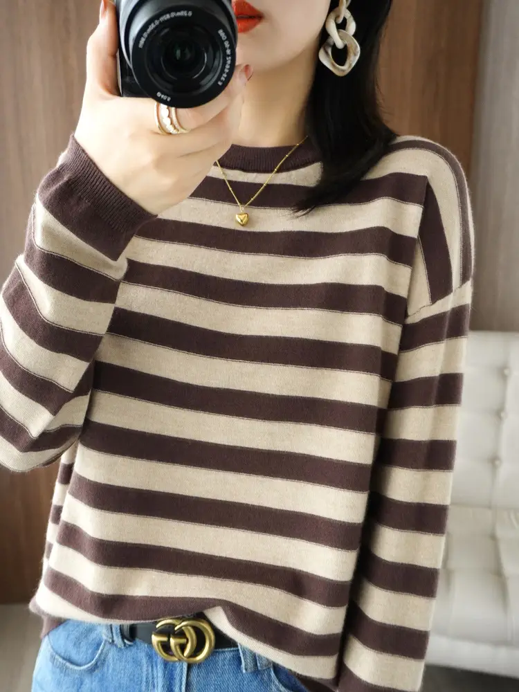 Women's Black White Striped Knitted Sweater Large - Image 4
