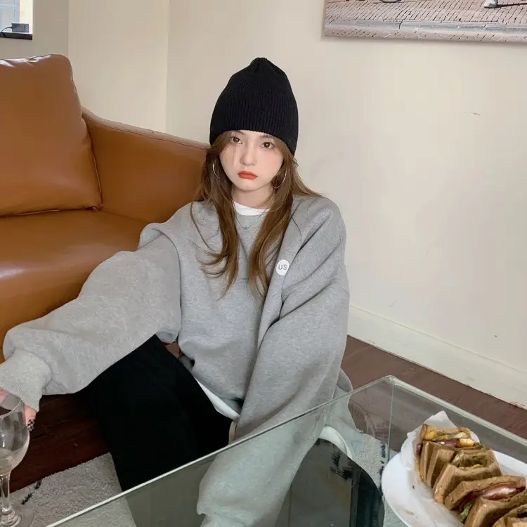 2023 Women's Loose Round Neck Missing Sweatshirt Set — feature 19