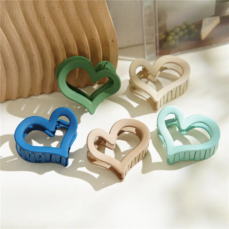 Green Heart Hairpin for Women's Hair Clips - Image 6