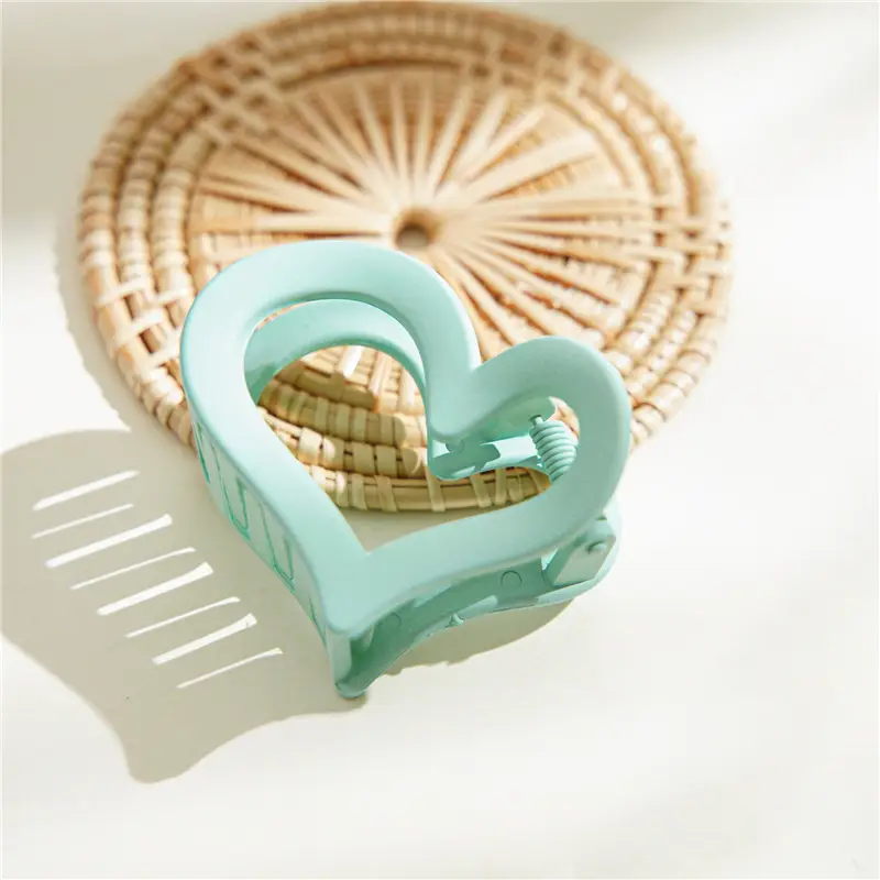 Green Heart Hairpin for Women's Hair Clips - Image 4