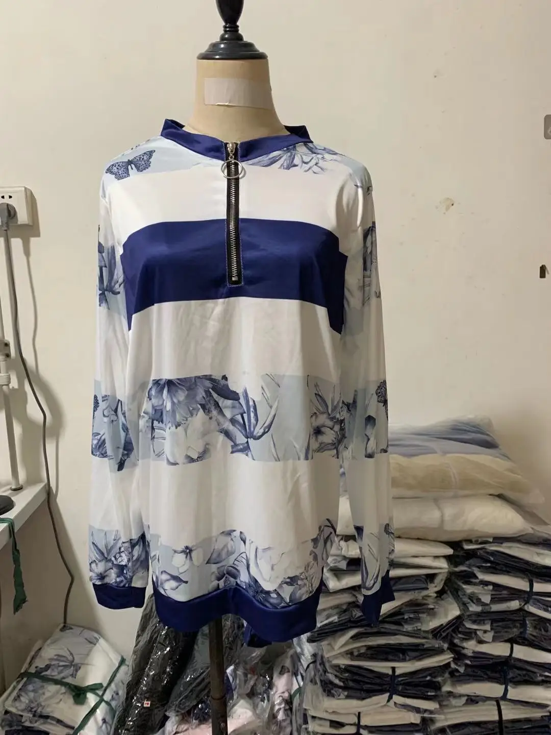 Women's 2024 Stripe Zip T-Shirt Floral Print — feature 9
