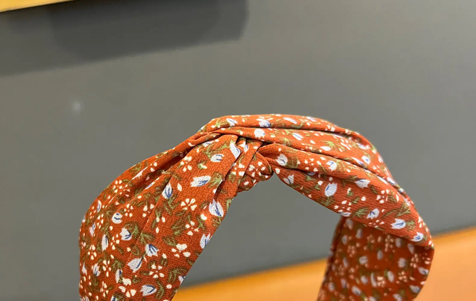 Retro French Wide Brim Hair Bands Pressed Women Summer 2024 — feature 11
