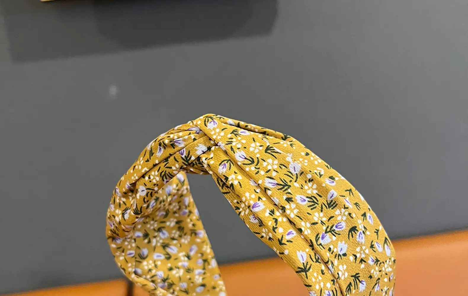 Retro French Wide Brim Hair Bands Pressed Women Summer 2024 — feature 19