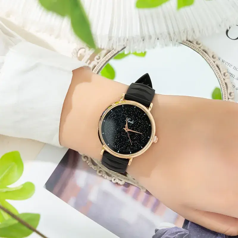 2021 New Style Couple Watch Rose Gold Black Quartz Silicone Strap - Image 4