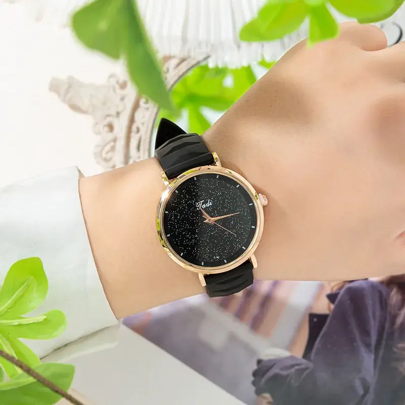 2021 New Style Couple Watch Rose Gold Black Quartz Silicone Strap - Image 5