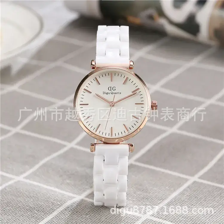 Women's White Quartz Watch for Students & Casual Wear - Image 2