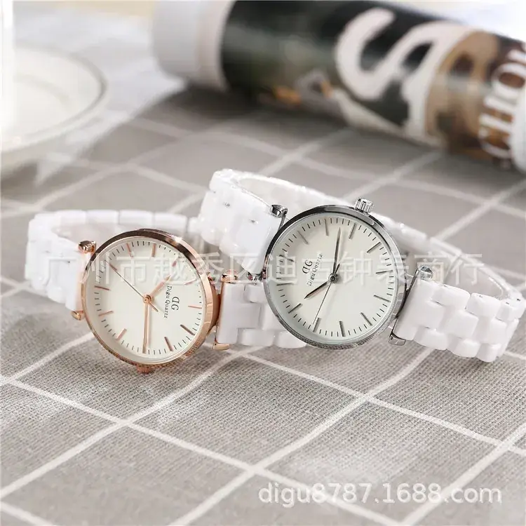 Women's White Quartz Watch for Students & Casual Wear - Image 4