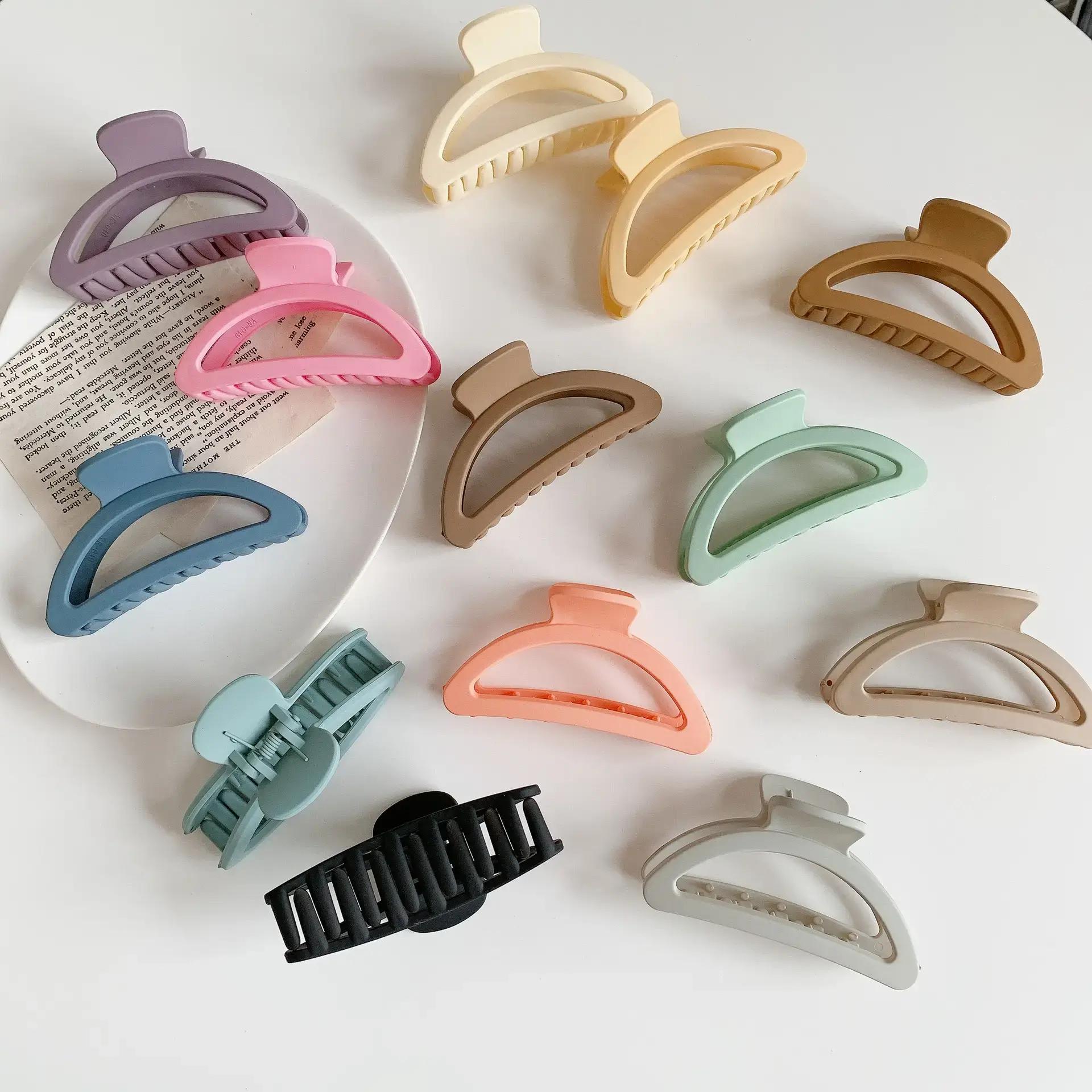 Korean Style Frosted Hairpin Clips Women Large Shower Hairpin Back Head Shark Clip Grab - Image 11