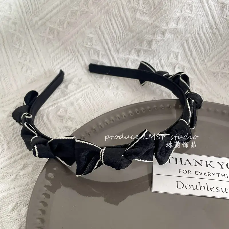 Black White Edge Bow