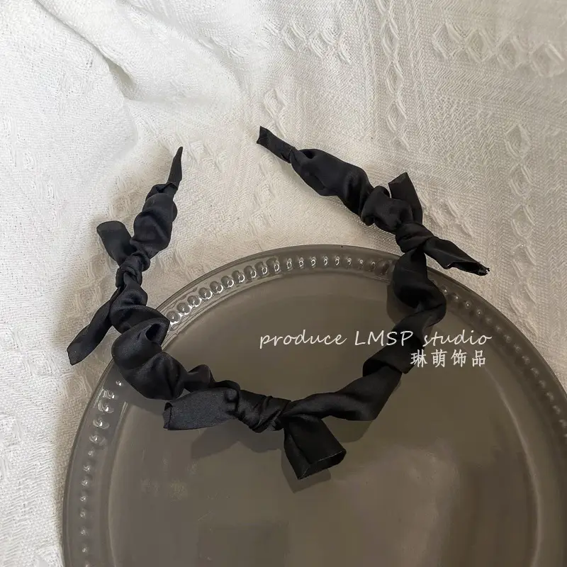 Small bow Black