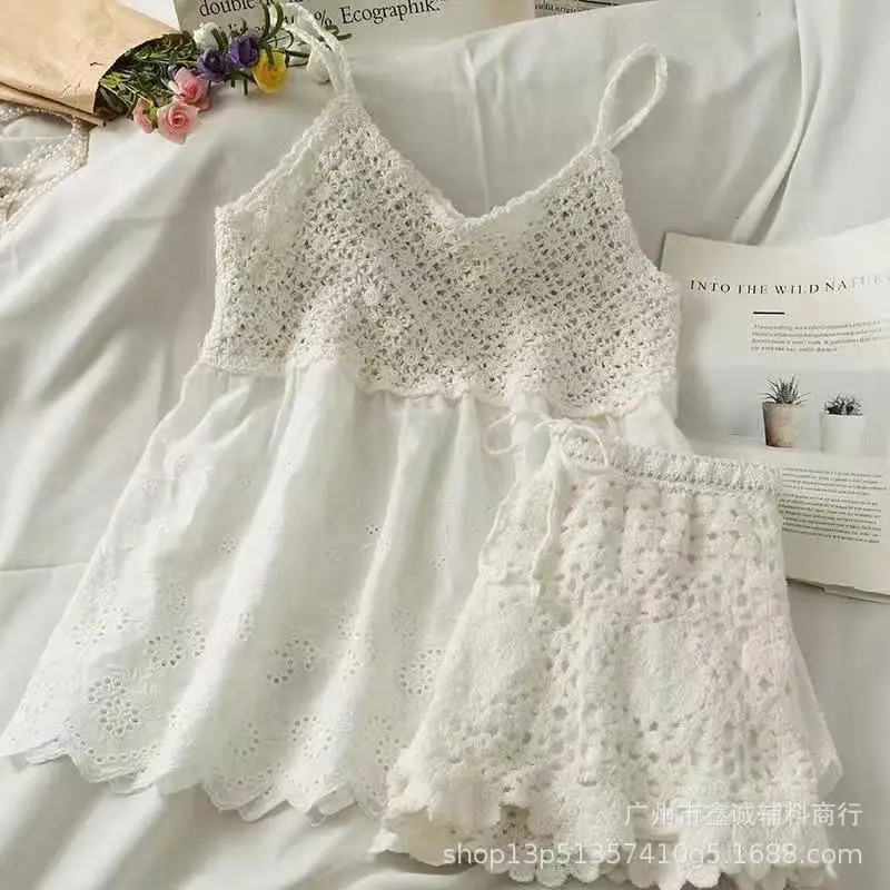 New Retro Women's Lace Shorts Set with Hat - Image 2