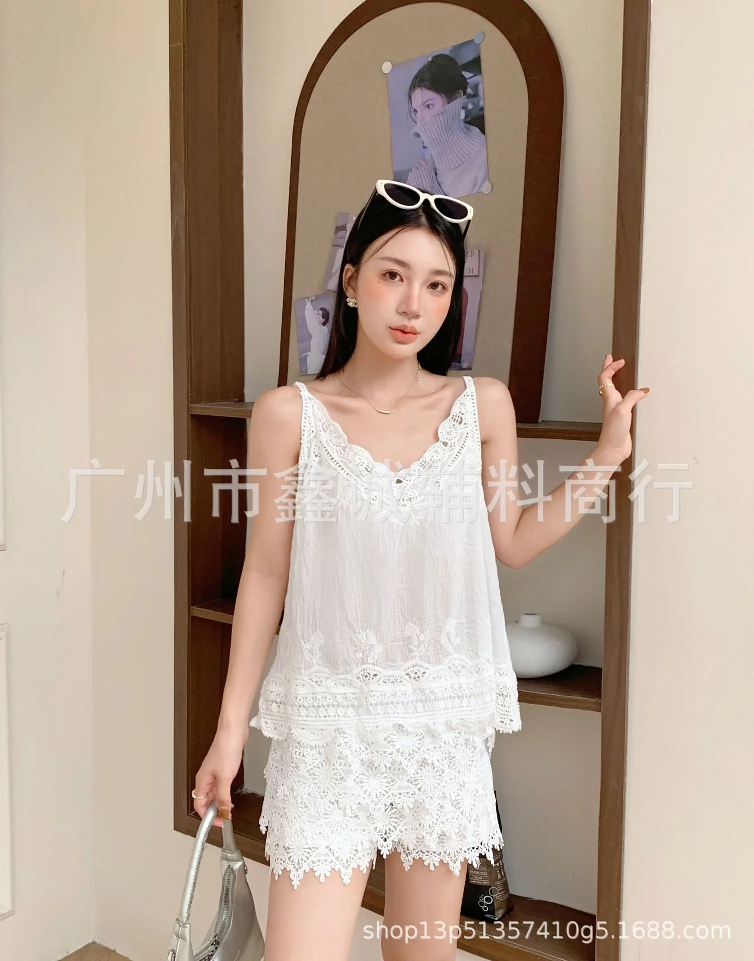 New Retro Women's Lace Shorts Set with Hat - Image 28
